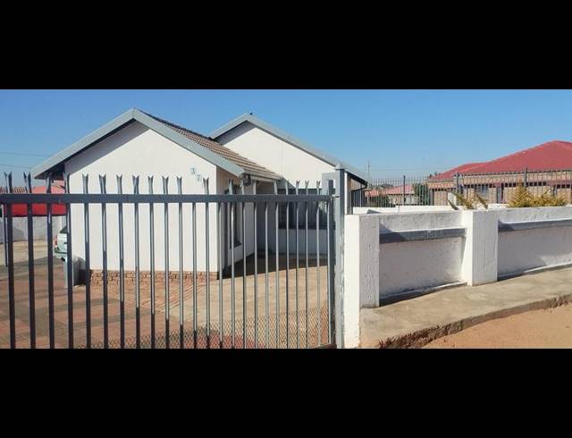 4 BEDROOM HOUSE FOR SALE IN SOSHANGUVE DD